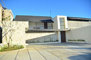 JadenHill CityView 8BR Villa Heated Pool+Movieroom