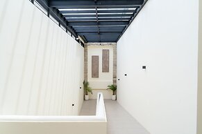 JadenHill CityView 8BR Villa Heated Pool+Movieroom