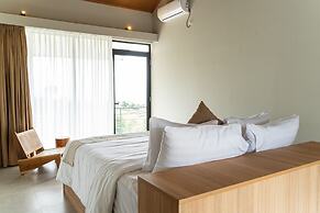 JadenHill CityView 8BR Villa Heated Pool+Movieroom