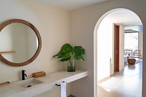 JadenHill CityView 8BR Villa Heated Pool+Movieroom