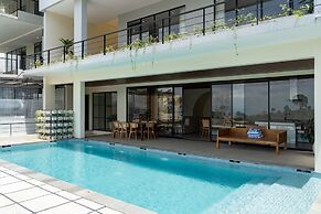 JadenHill CityView 8BR Villa Heated Pool+Movieroom