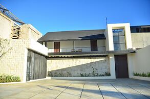 JadenHill CityView 8BR Villa Heated Pool+Movieroom