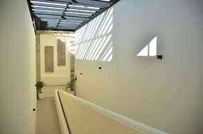 JadenHill CityView 8BR Villa Heated Pool+Movieroom