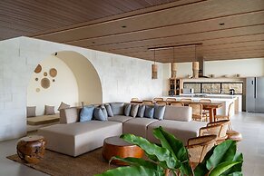 JadenHill CityView 8BR Villa Heated Pool+Movieroom