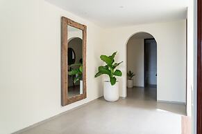 JadenHill CityView 8BR Villa Heated Pool+Movieroom