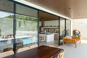 JadenHill CityView 8BR Villa Heated Pool+Movieroom