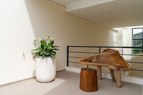 JadenHill CityView 8BR Villa Heated Pool+Movieroom