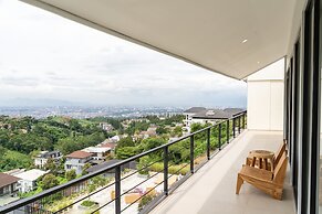 JadenHill CityView 8BR Villa Heated Pool+Movieroom