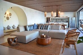 JadenHill CityView 8BR Villa Heated Pool+Movieroom