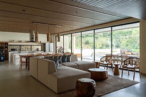 JadenHill CityView 8BR Villa Heated Pool+Movieroom