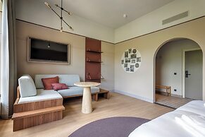 SEPHS Hotel