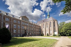 SEPHS Hotel