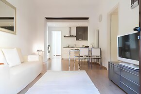 Charming Sempione Apartment