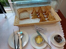 KRM Hotel - Caran