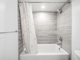 Soho Suites Yorkville