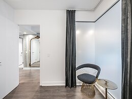 Soho Suites Yorkville