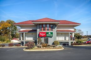 HomeTowne Studios by Red Roof Lancaster