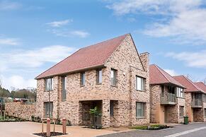 Tranquil 4-bed Oasis Modern Chic