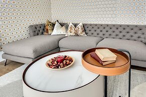 Tranquil 4-bed Oasis Modern Chic