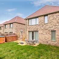 Tranquil 4-bed Oasis Modern Chic