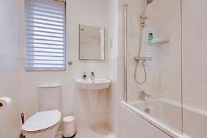 Tranquil 4-bed Oasis Modern Chic