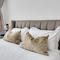 Tranquil 4-bed Oasis Modern Chic