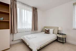 Tranquil 4-bed Oasis Modern Chic