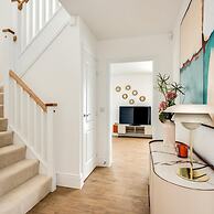Tranquil 4-bed Oasis Modern Chic