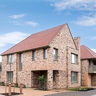 Tranquil 4-bed Oasis Modern Chic