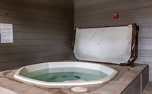 Moose Lodge Retreat In Park City! Walk To The Slopes! 2 Bedroom Condo 