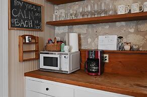 Calmbach Cottage 2 Bedroom Home by RedAwning