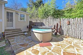 Calmbach Cottage 2 Bedroom Home by RedAwning