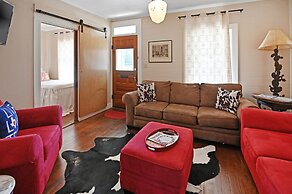 Calmbach Cottage 2 Bedroom Home by RedAwning