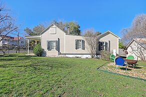 Calmbach Cottage 2 Bedroom Home by RedAwning