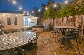 Calmbach Cottage 2 Bedroom Home by RedAwning