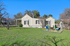 Calmbach Cottage 2 Bedroom Home by RedAwning