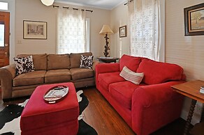 Calmbach Cottage 2 Bedroom Home by RedAwning