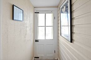 Calmbach Cottage 2 Bedroom Home by RedAwning