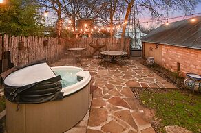 Calmbach Cottage 2 Bedroom Home by RedAwning