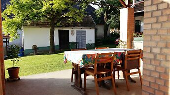 Room-small Village, Small Guest House, w