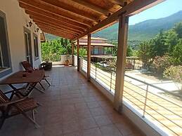 Seaside House in Psatha