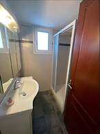 Seaside House in Psatha