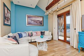 Beachfront Villa Adria