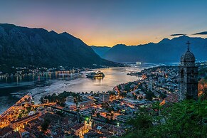 Beachfront Villa Adria