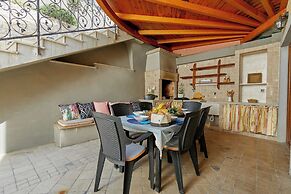 Beachfront Villa Adria