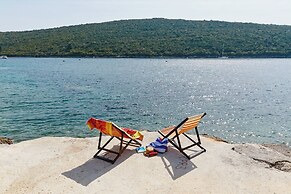 Beachfront Villa Adria