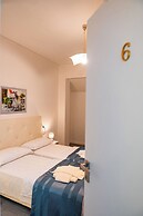 FLORENCE ROOMS NOVELLA