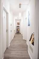 FLORENCE ROOMS NOVELLA