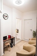 FLORENCE ROOMS NOVELLA