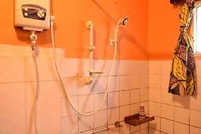 Amahoro Guest House - Double Room With Private Shower